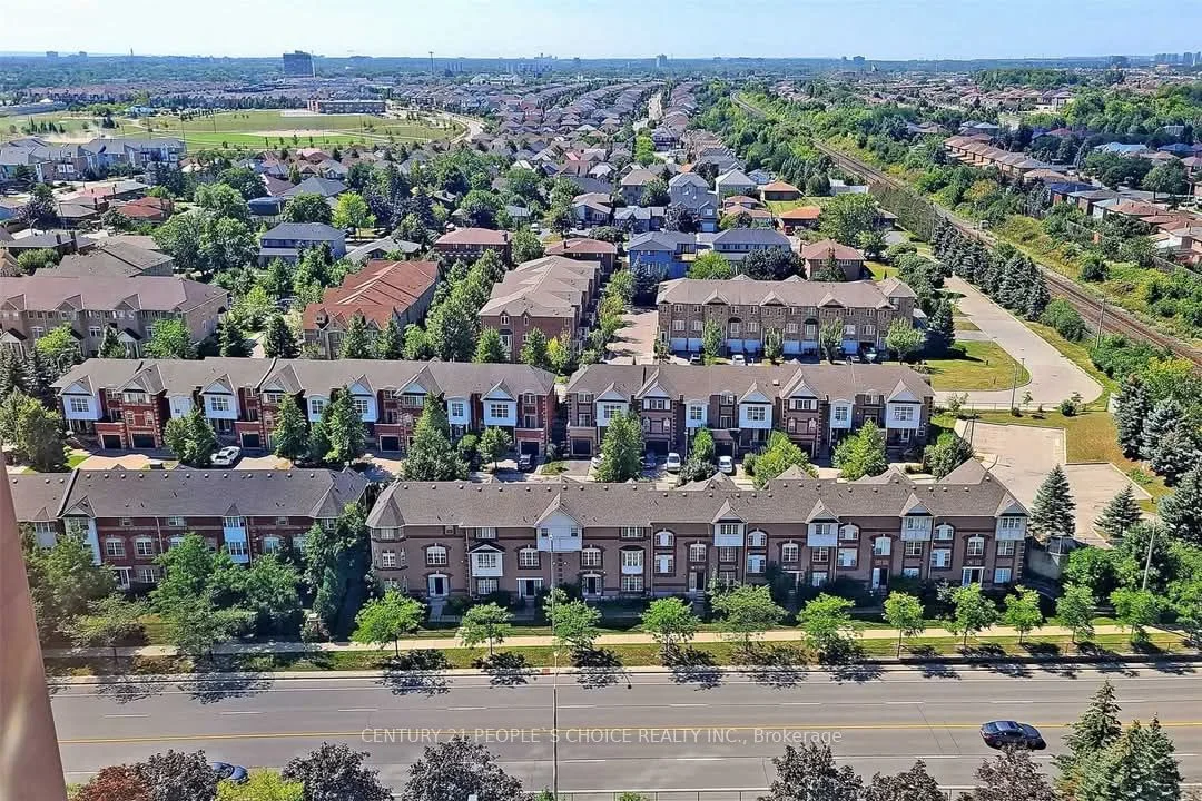 135 Hillcrest Avenue 1906, Mississauga, On L5b 4b1
