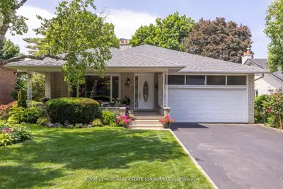 88 Waterford Drive, Toronto W09, On M9r 2n6