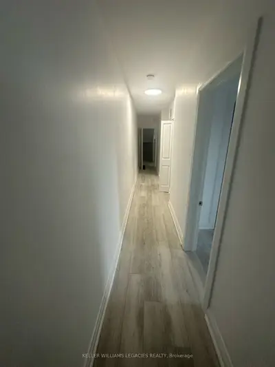 1710 St Clair Avenue W Unit 4, Toronto W03, On M6n 1j1