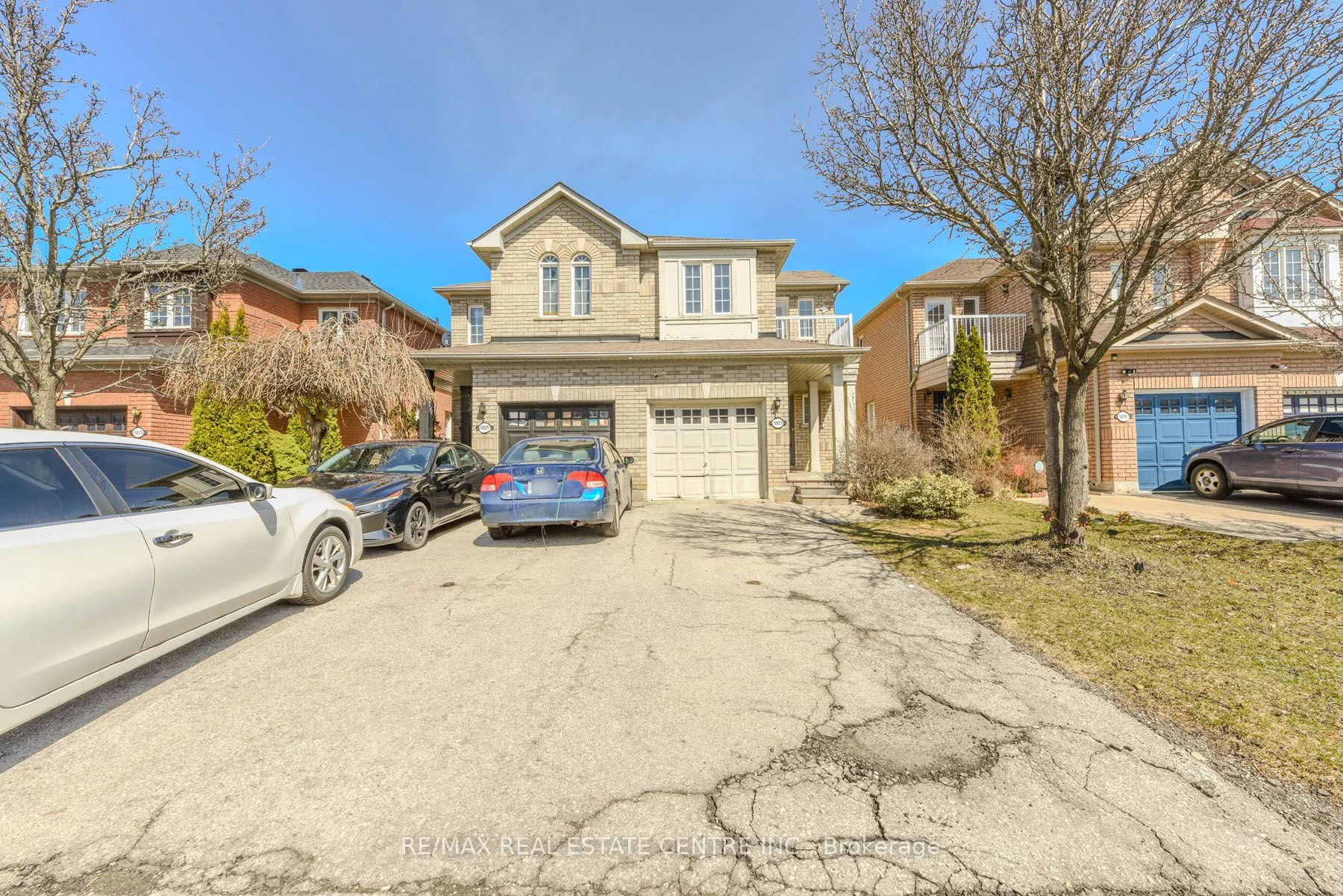 Semi-Detached in Mississauga
