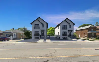 1925 Lawrence Avenue W, Toronto W04, On M9n 1g8