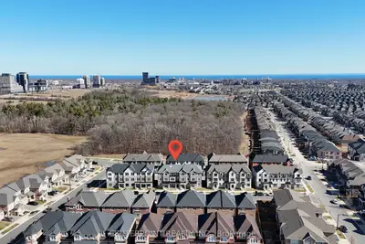 136 Marigold Gardens, Oakville, On L6h 7x7