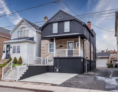 Triplex in Toronto