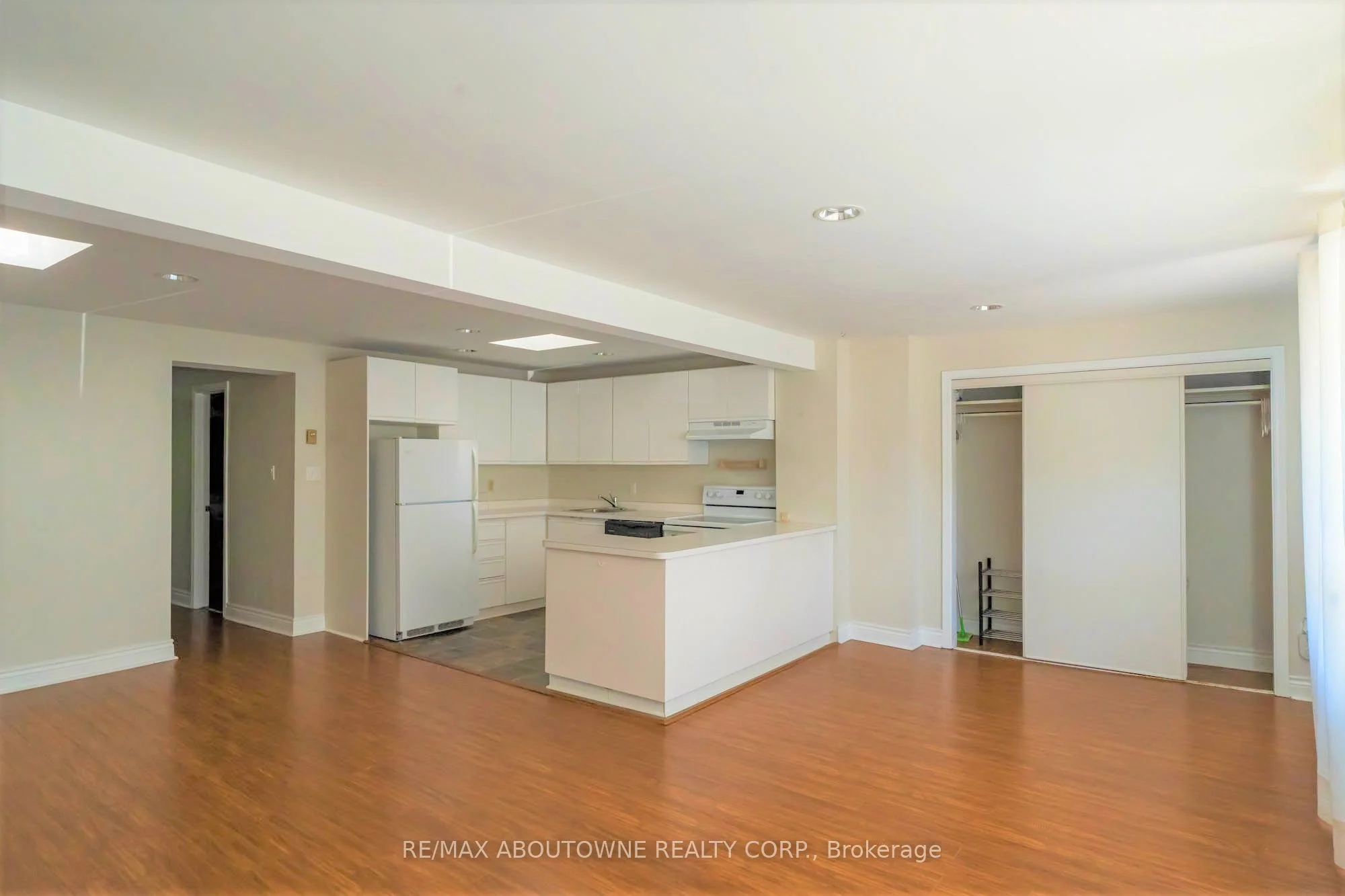59 Westminster Drive Unit 3, Oakville, ON L6L 4H3