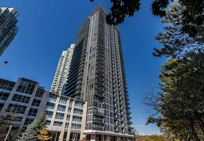 Common Element Condo in Mississauga