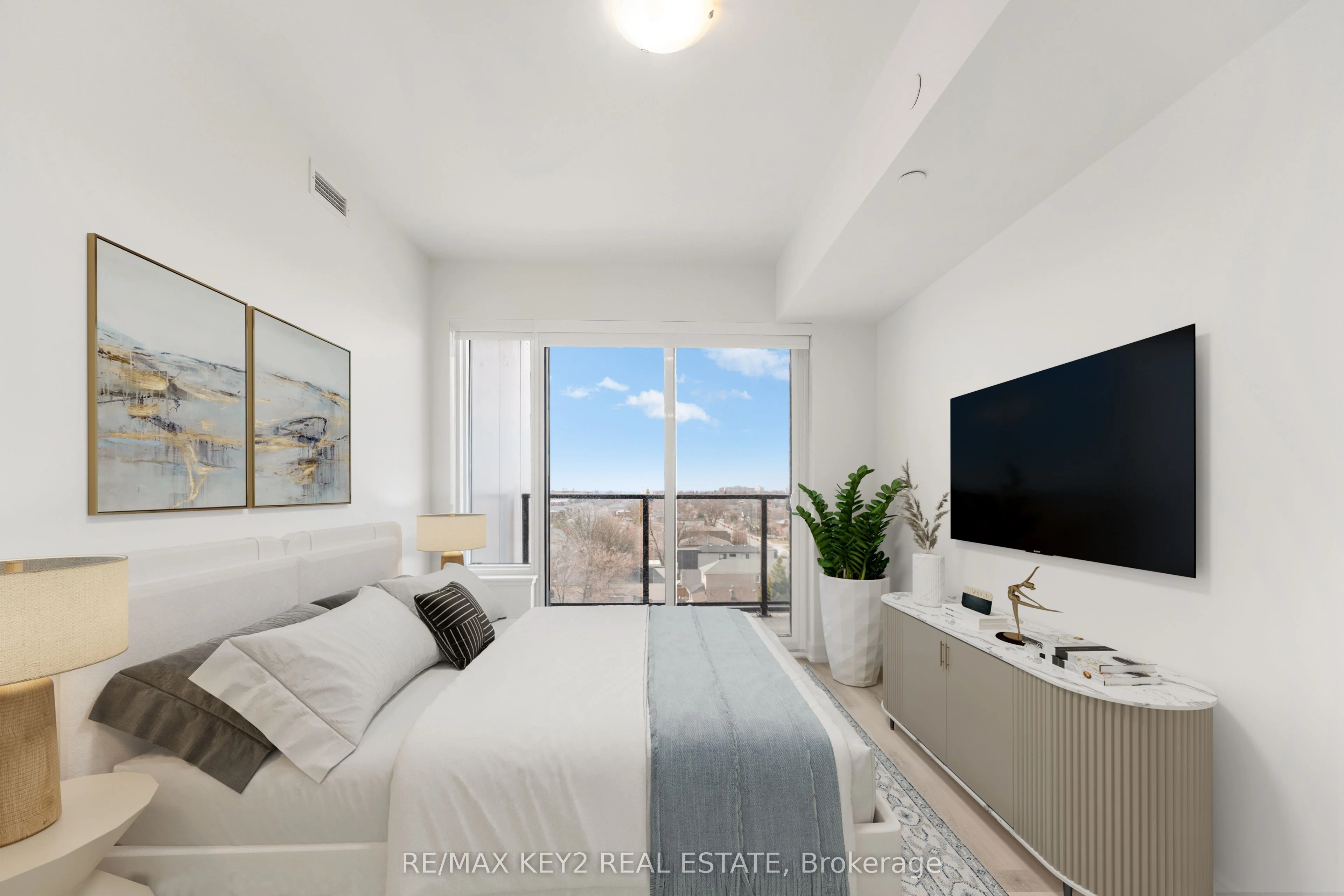 556 Marlee Avenue 726, Toronto W04, ON M6B 0B1