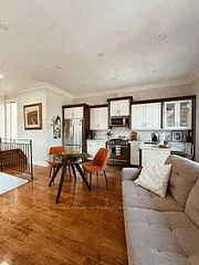 1186 Royal York Road 1, Toronto W08, On M9a 4b3