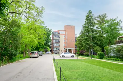 Co-op Apartment in Burlington