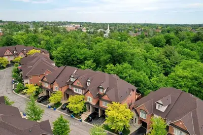 300 Ravineview Way 14, Oakville, On L6h 7j1