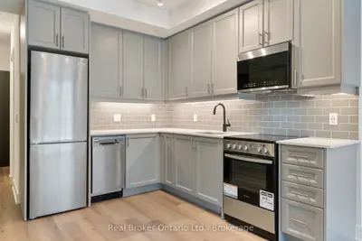 2333 Khalsa Gate 227, Oakville, On L6m 0x7