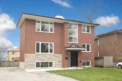 3 Wanita Road 1, Mississauga, On L5g 1a9