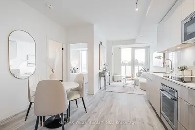 Condo Apartment in Mississauga