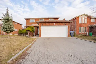 Detached in Brampton