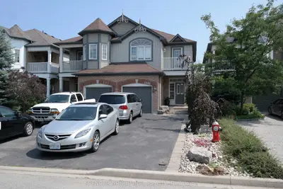 1484 Inuit Trail, Mississauga, On L5n 8c1