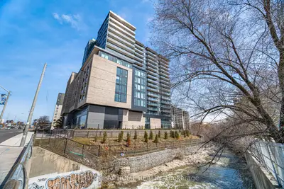 Condo Apartment in Mississauga