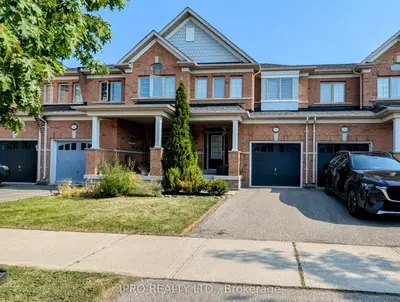 Att/Row/Townhouse in Milton