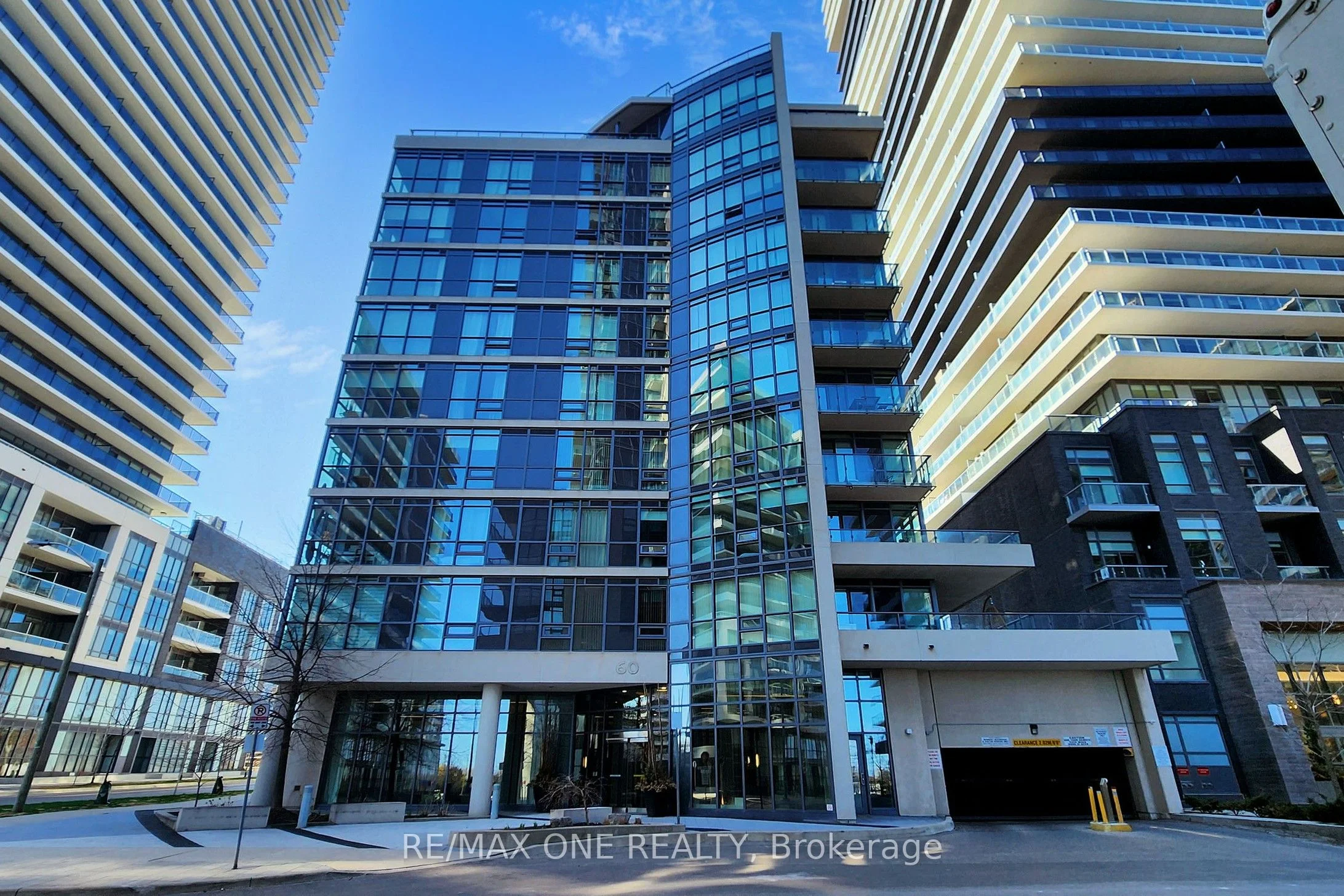 60 Annie Craig Drive 909, Toronto W06, On M8v 0c5