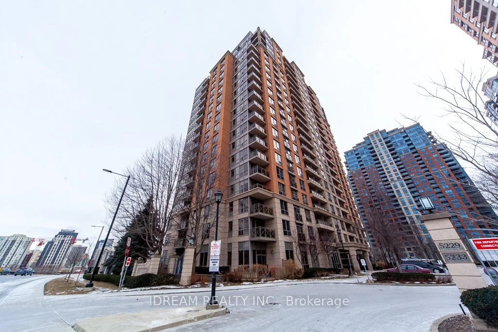 5229 Dundas Street W 907, Toronto W08, On M9b 6l9
