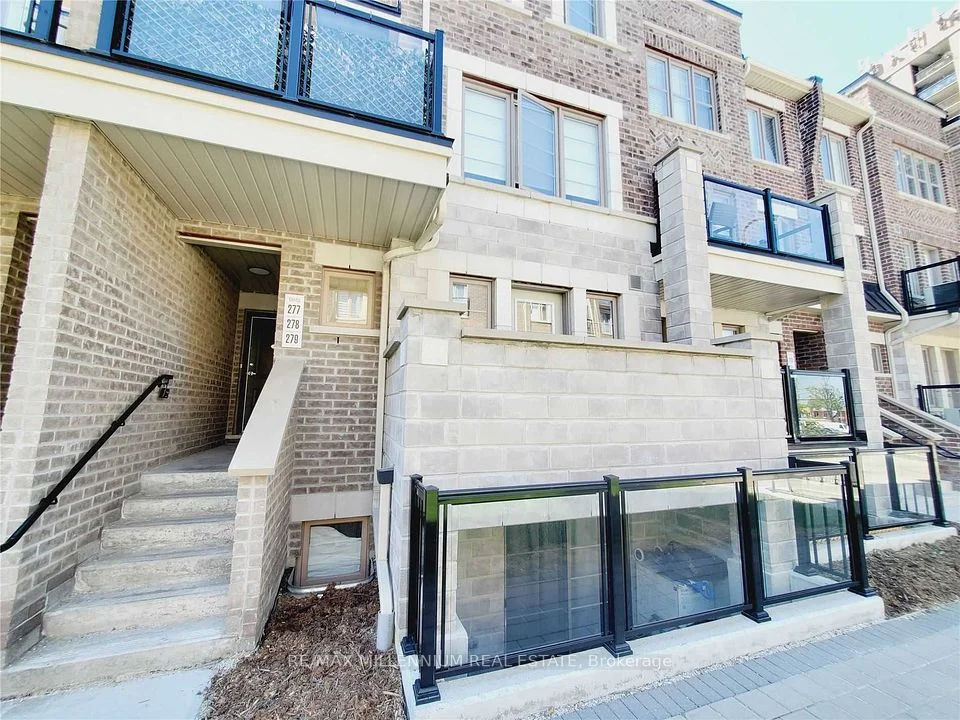 60 Parrotta Drive 279, Toronto W05, ON M9M 0B4