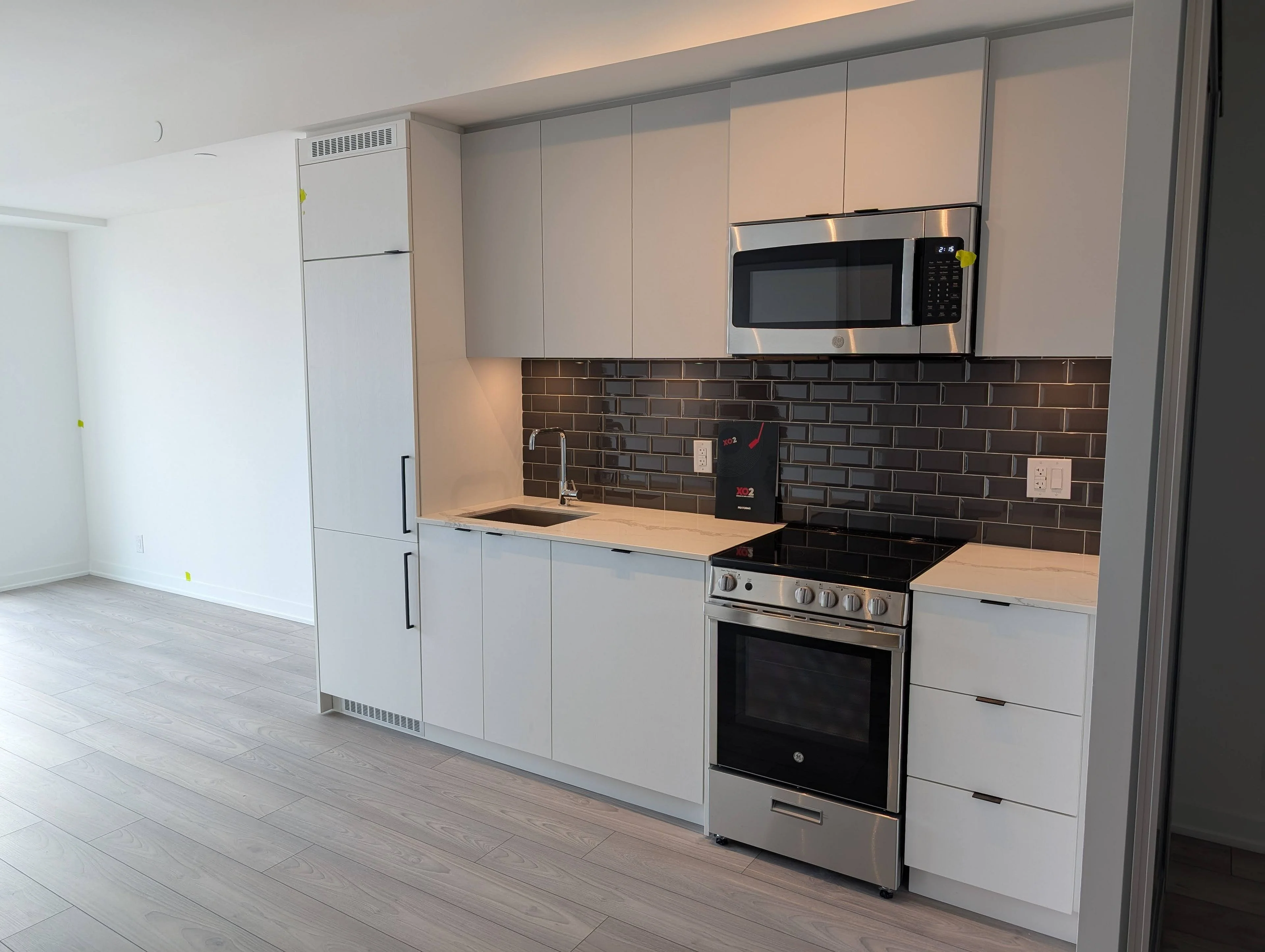 285 Dufferin Street 317, Toronto W01, On M6k 1z5
