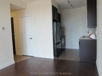 4070 Confederation Parkway 3006, Mississauga, On L5b 0e9