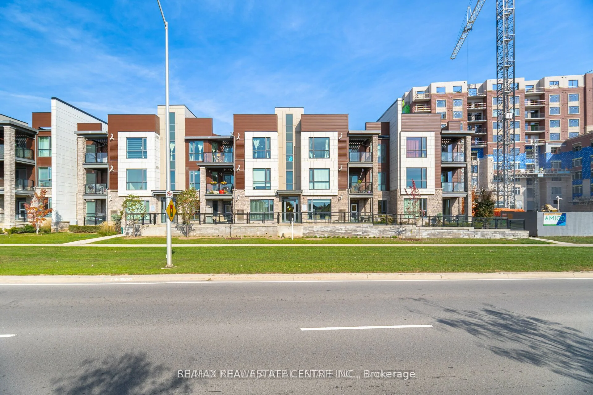 2375 Bronte Road 307, Oakville, On L5m 4j2