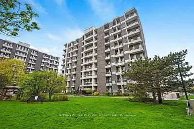 35 Ormskirk Avenue 702, Toronto W01, On M6s 1a8