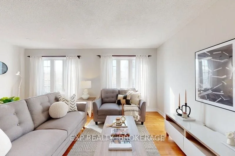 939 Monte Carlo Court Upper, Mississauga, ON L5C 3M1