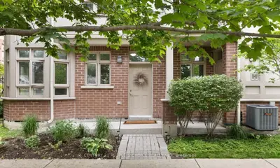 38 Gibson Avenue 3, Toronto W04, On M9n 0a5
