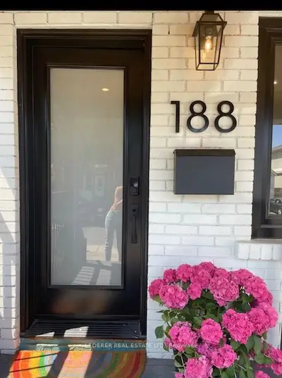 188 Rosethorn Avenue Lower, Toronto W03, On M6n 3l4