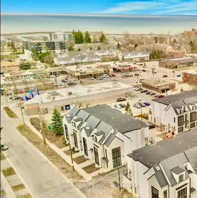 136 East Street 10, Oakville, On L6l 1l6