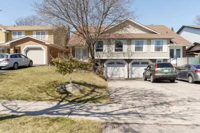 Semi-Detached in Mississauga