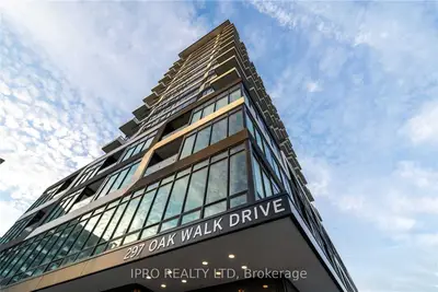 297 Oak Walk Drive 2306, Oakville, On L6h 3r6
