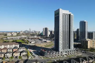 8 S Nahani Way 1018, Mississauga, On L4z 0c6