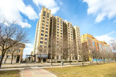Condo Apartment in Toronto