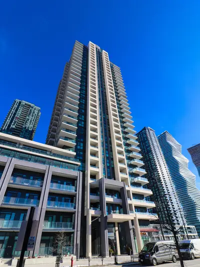 4055 Parkside Village Drive 1219, Mississauga, On L5b 0k8