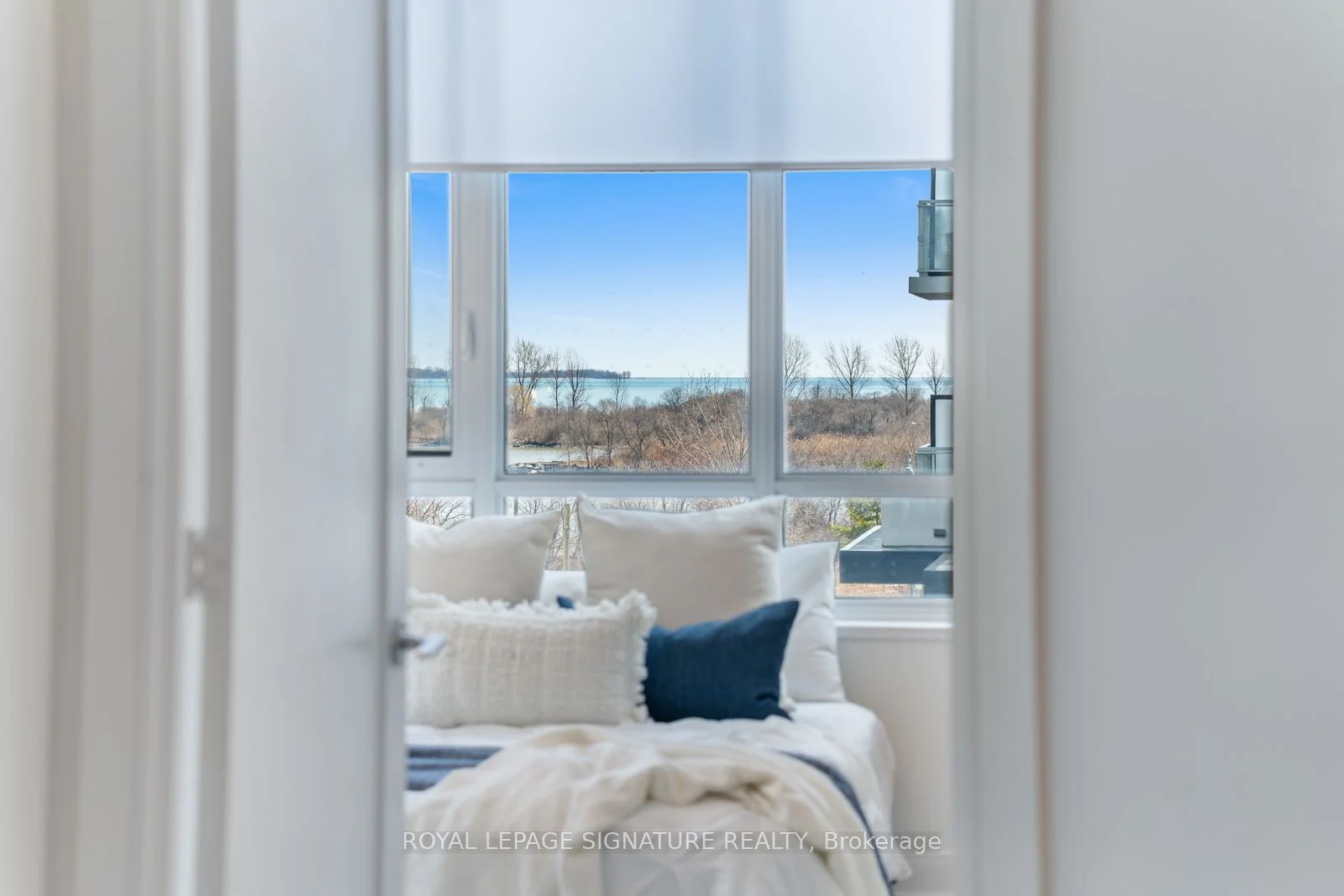 70 Annie Craig Drive 206, Toronto W06, On M8v 0g2