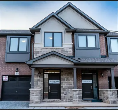 Att/Row/Townhouse in Oakville