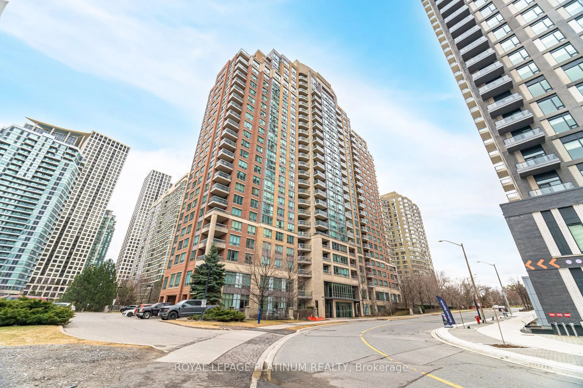 Condo Apartment in Mississauga