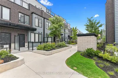 2232 Bromsgrove Road 3, Mississauga, On L5j 0b3