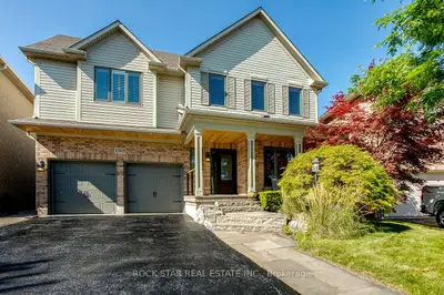 1305 Ashwood Terrace, Oakville, On L6m 4a7