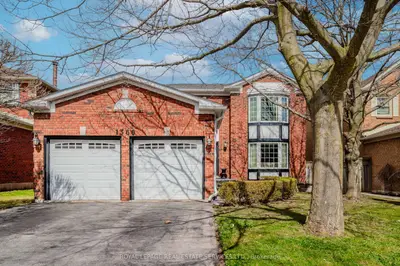 Detached in Oakville