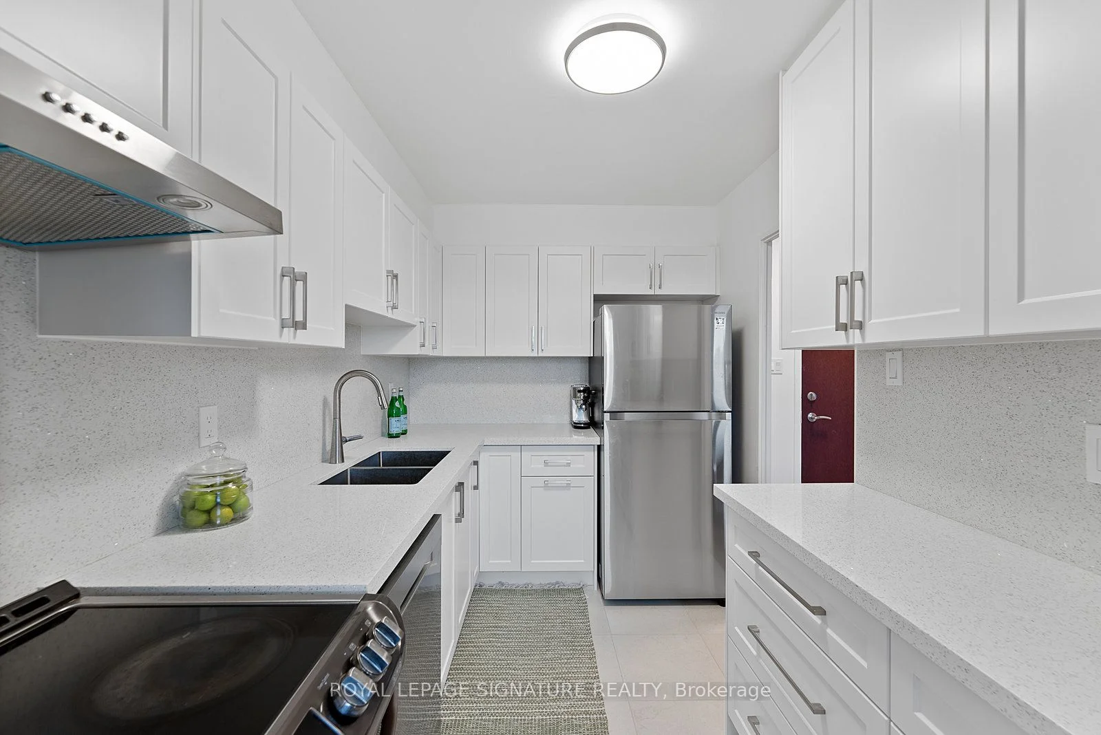 360 Ridelle Avenue 412, Toronto W04, ON M6B 1K1
