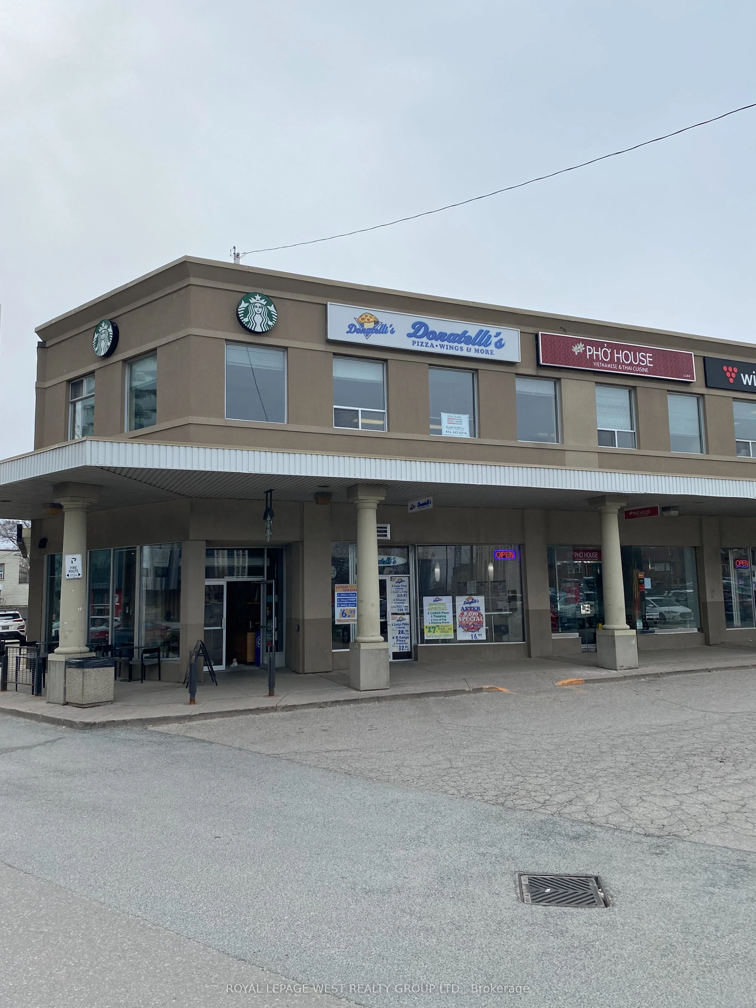 5230 Dundas Street W 200, Toronto W08, On M9b 1a8