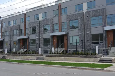 650 Atwater Avenue 24, Mississauga, On L5g 0b6
