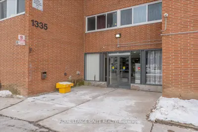 Condo Townhouse in Mississauga