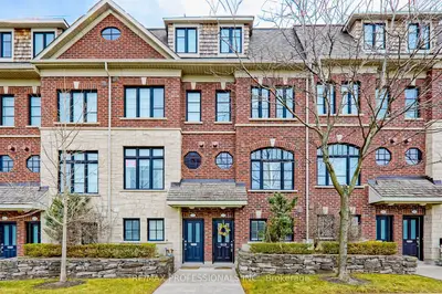Att/Row/Townhouse in Mississauga