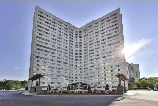 3695 Kaneff Crescent 509, Mississauga, ON L5A 4B6