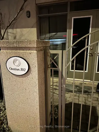 3880 Duke Of York Boulevard 102, Mississauga, On L5b 4m7
