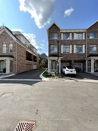 1989 Barber House Lane, Mississauga, On L5m 2g9